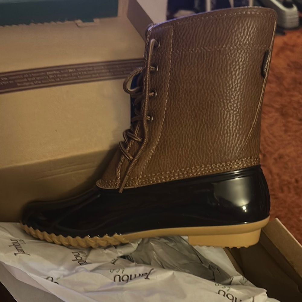 JBU Stylish Brown and Black Boots